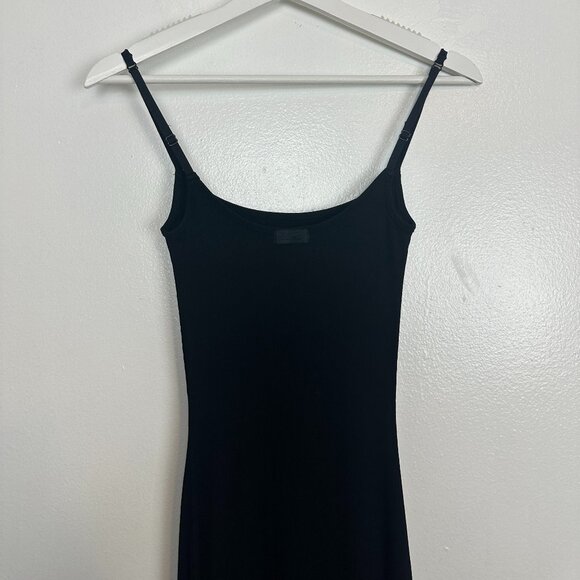 SKIMS Ribbed Long Slipdress in Onyx Black Size Small - Picture 9 of 16